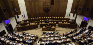 Azért született meg ez a kormánykoalíció, hogy a tagjai lophassanak – mondta Matovič