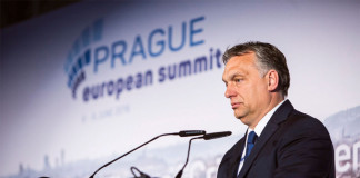 Orbán Prágában a migrációról: “Ameddig csak lehet, ki akarjuk zárni az életünkből”