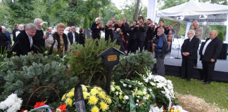 Több százan kísérték utolsó útjára Csoóri Sándort