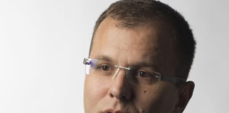 Ez már nem kétsebességes, hanem kétszínű