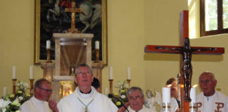 Inámban kegyeleti megemlékezést tartottak és megáldották a felújított templomot