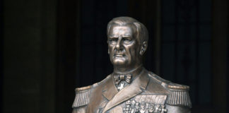 Tiltakozások a Nemeshodoson felállítandó Horthy-szobor ellen