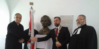 Főhajtás özvegy Horthy Istvánné emléke előtt