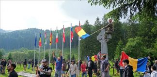 A románok erőszakos benyomulása után felszentelték a román emlékművet