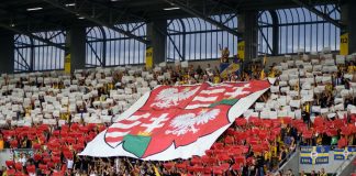 Mindkét szurkolótábor megérdemelné, hogy csapata továbbjusson