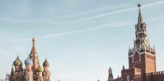 Putyin: Oroszország katonai agressziót akadályozott meg