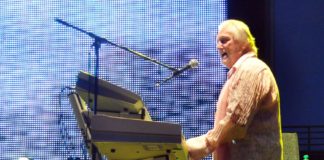 Nyolcvan éve született az Omega együttes alapító tagja, Benkő László – hűsége és embersége példaértékű